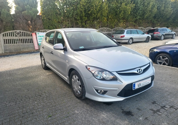 Hyundai I30 cena 17900 przebieg: 149008, rok produkcji 2010 z Dobczyce małe 466